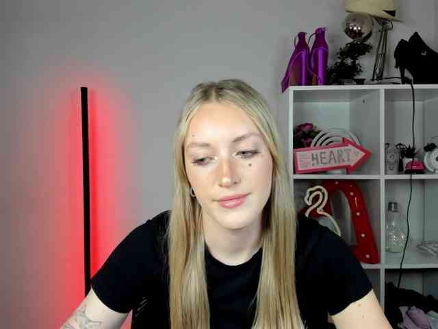 EvelynBlond