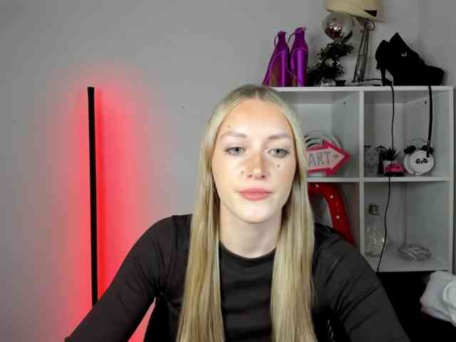 EvelynBlond EvelynBlond