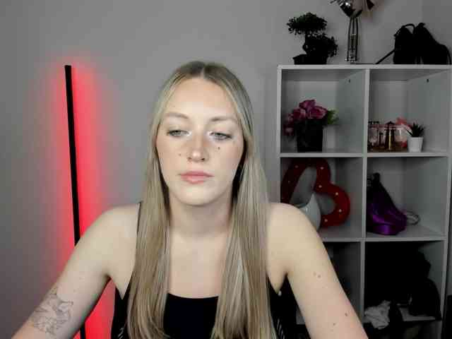 EvelynBlond
