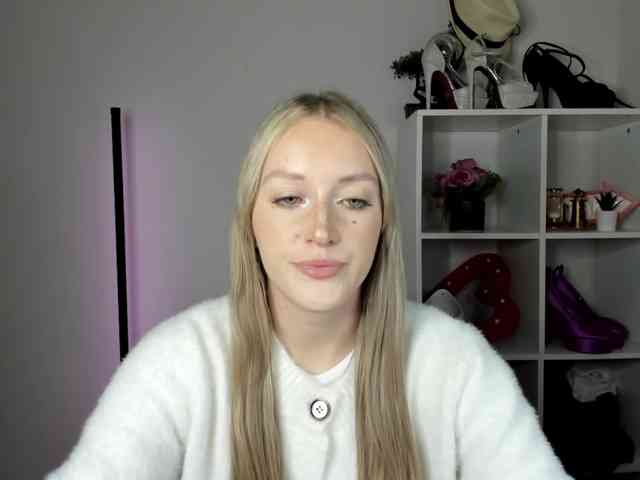 モデル: EvelynBlond26
