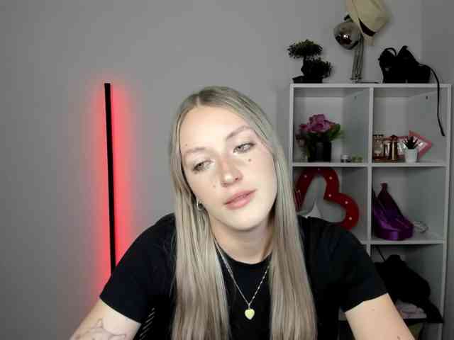 EvelynBlond