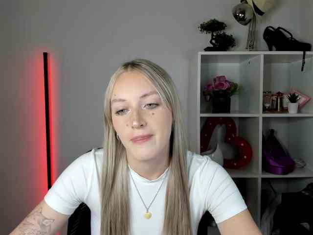 EvelynBlond