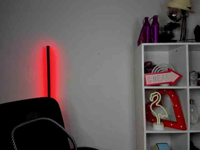 EvelynBlond26