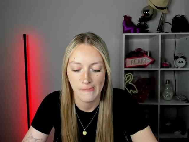 EvelynBlond