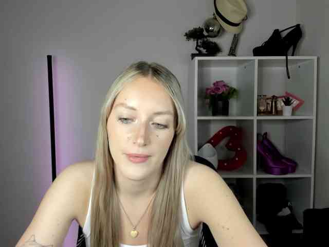 EvelynBlond EvelynBlond