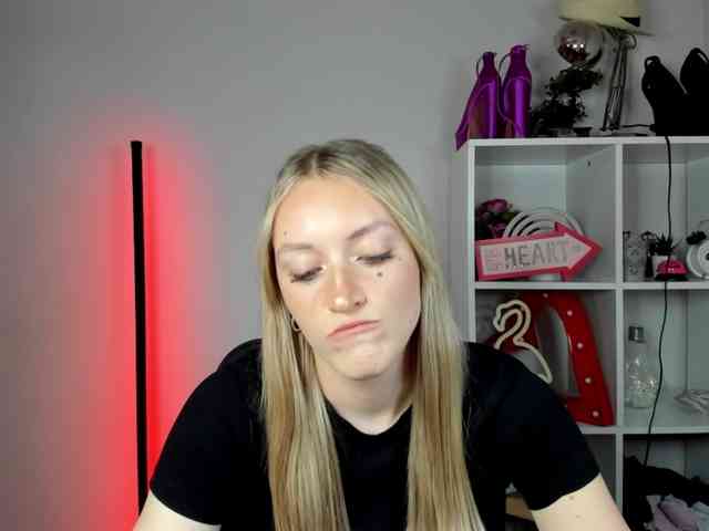 EvelynBlond