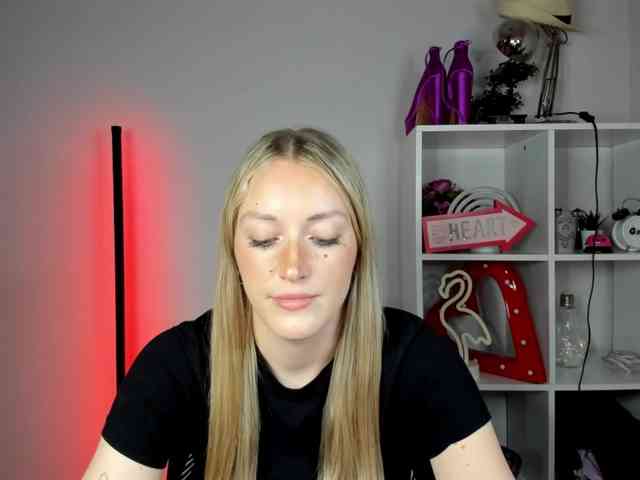 EvelynBlond