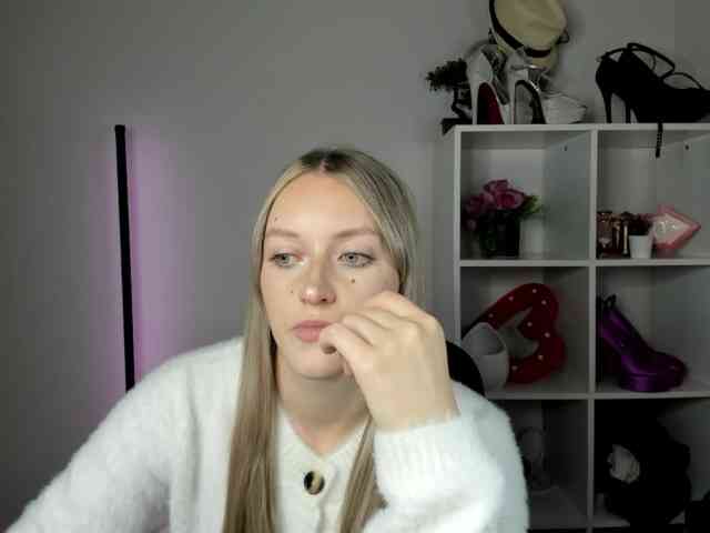 モデル: EvelynBlond26