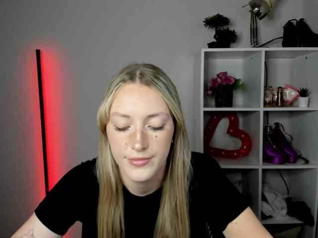 EvelynBlond EvelynBlond