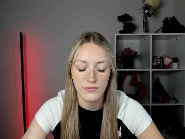 EvelynBlond EvelynBlond