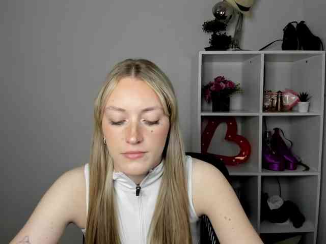 EvelynBlond EvelynBlond