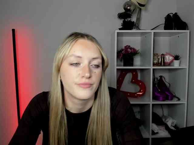 EvelynBlond EvelynBlond