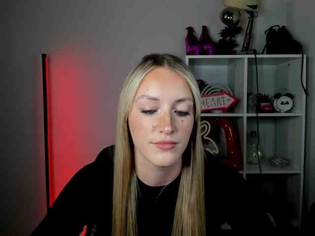 EvelynBlond EvelynBlond