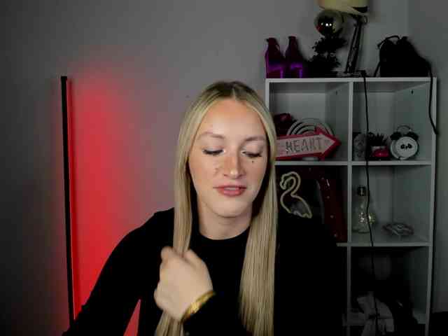 EvelynBlond EvelynBlond