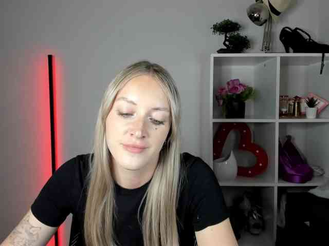 EvelynBlond