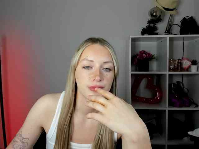 EvelynBlond EvelynBlond