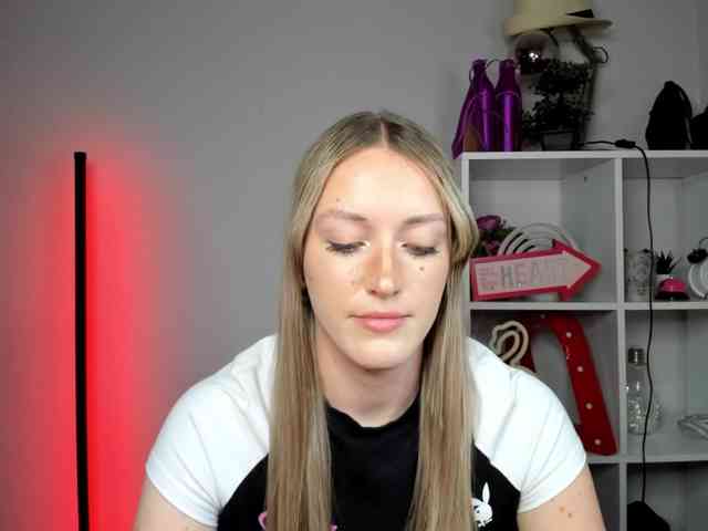 EvelynBlond EvelynBlond