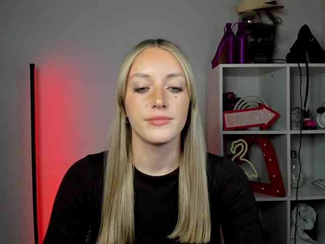 EvelynBlond