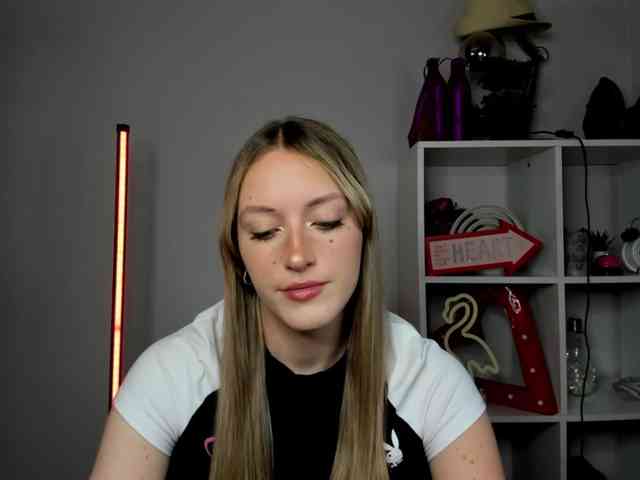 EvelynBlond