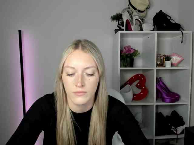 EvelynBlond