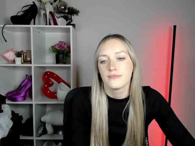 EvelynBlond
