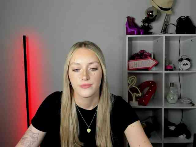 EvelynBlond
