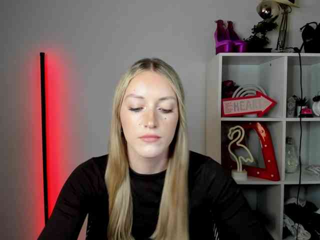 EvelynBlond EvelynBlond