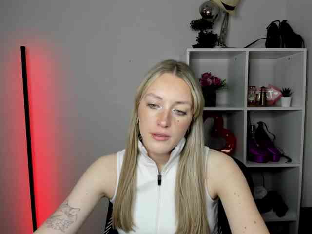 EvelynBlond EvelynBlond