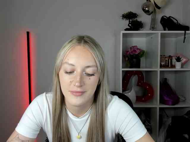 EvelynBlond