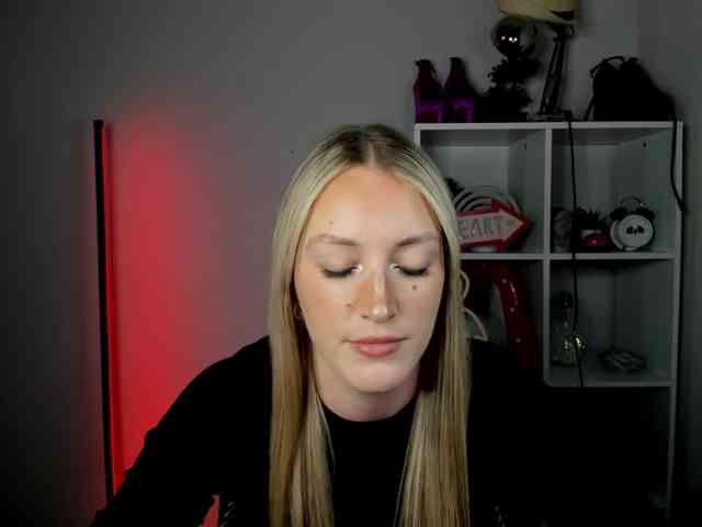 EvelynBlond EvelynBlond