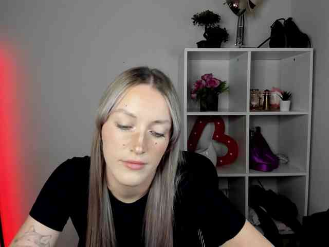 EvelynBlond