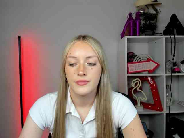 EvelynBlond