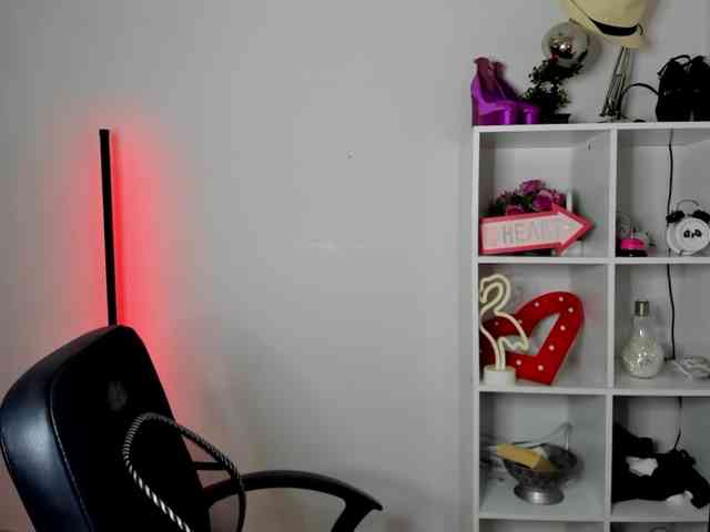 Model: EvelynBlond26
