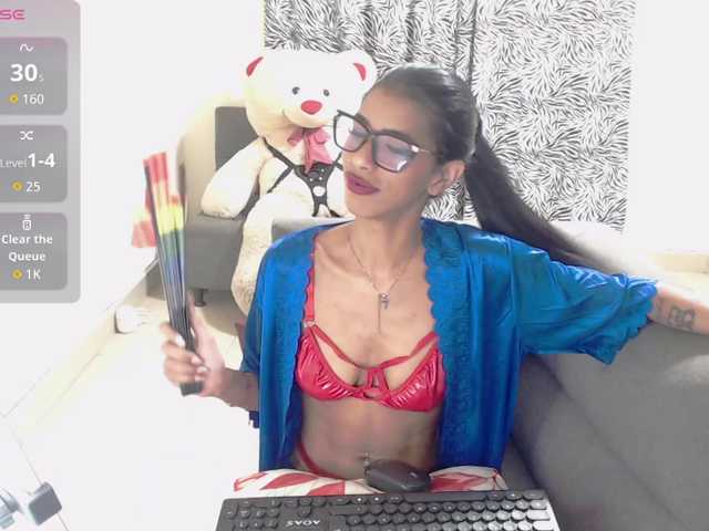 Jimenna-Slim live cam on BongaCams
