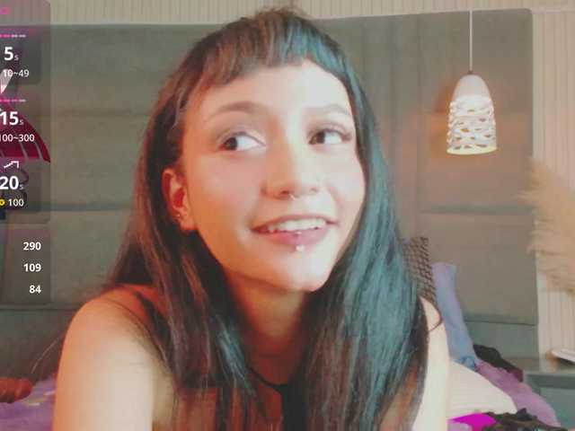 le modèle IrisSweety est en webcam porno dans un show sur le site bongacams, il possède les tags suivants: Latino/Hispanic,Brunette,Shaved