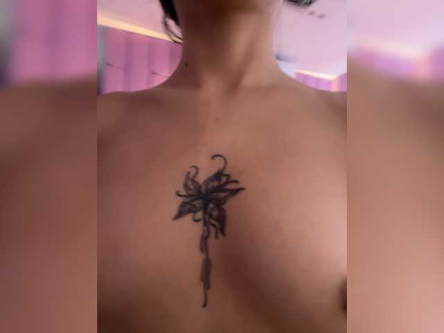 IrisSweety live cam on BongaCams