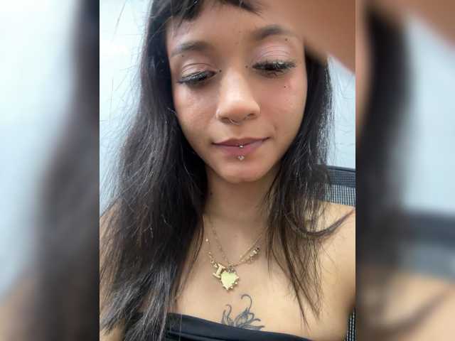 IrisSweety's BongaCams show and profile