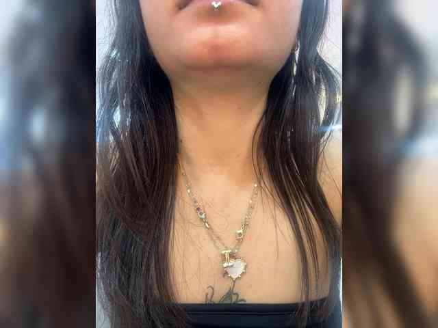IrisSweety webcam