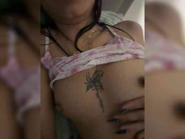 IrisSweety webcam