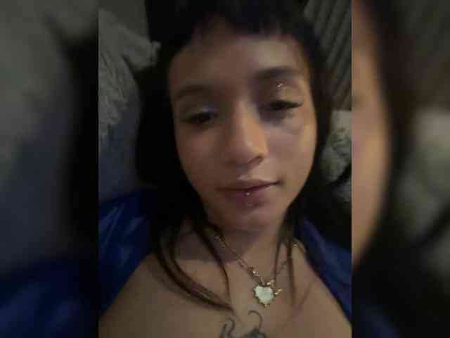 IrisSweety webcam