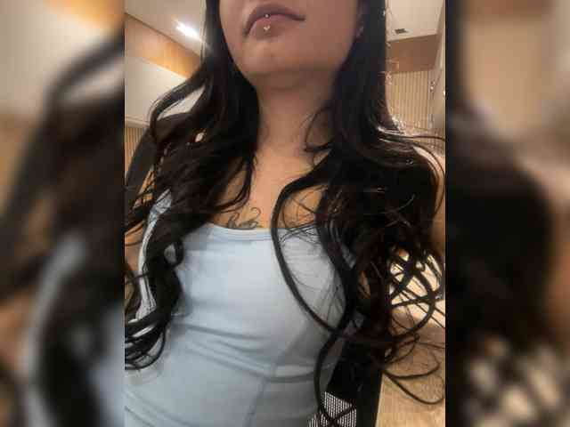 IrisSweety webcam