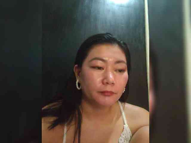 Kiffylory's cam show statistics and live stream
