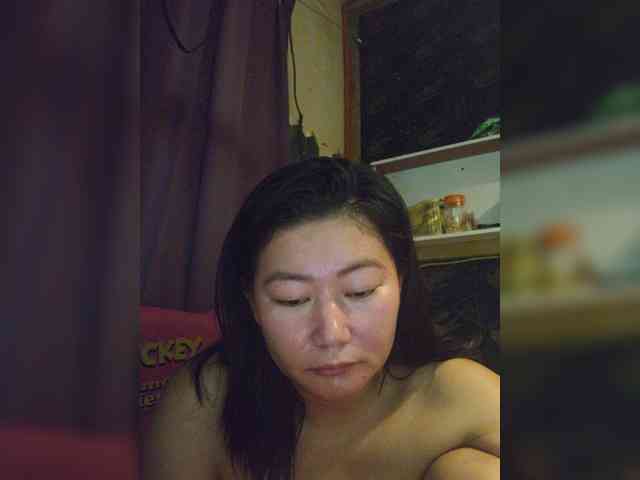 Model: Chinita