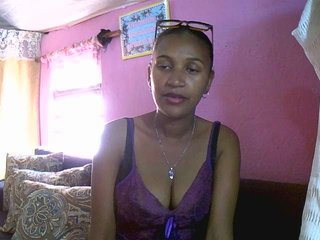 Mynah's Live Webcam