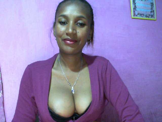 Mynah live cam on BongaCams
