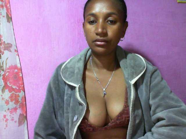 Mynah live cam on BongaCams