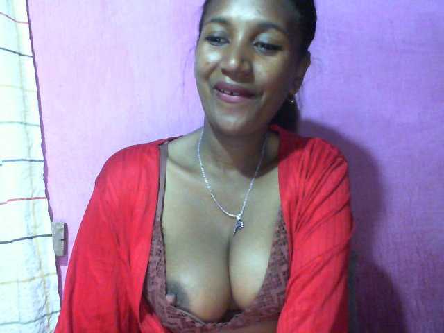 Mynah live cam on BongaCams