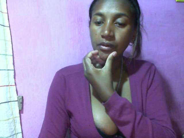 Mynah live cam on BongaCams