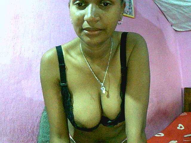 Mynah live cam on BongaCams