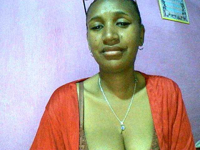 Mynah live cam on BongaCams